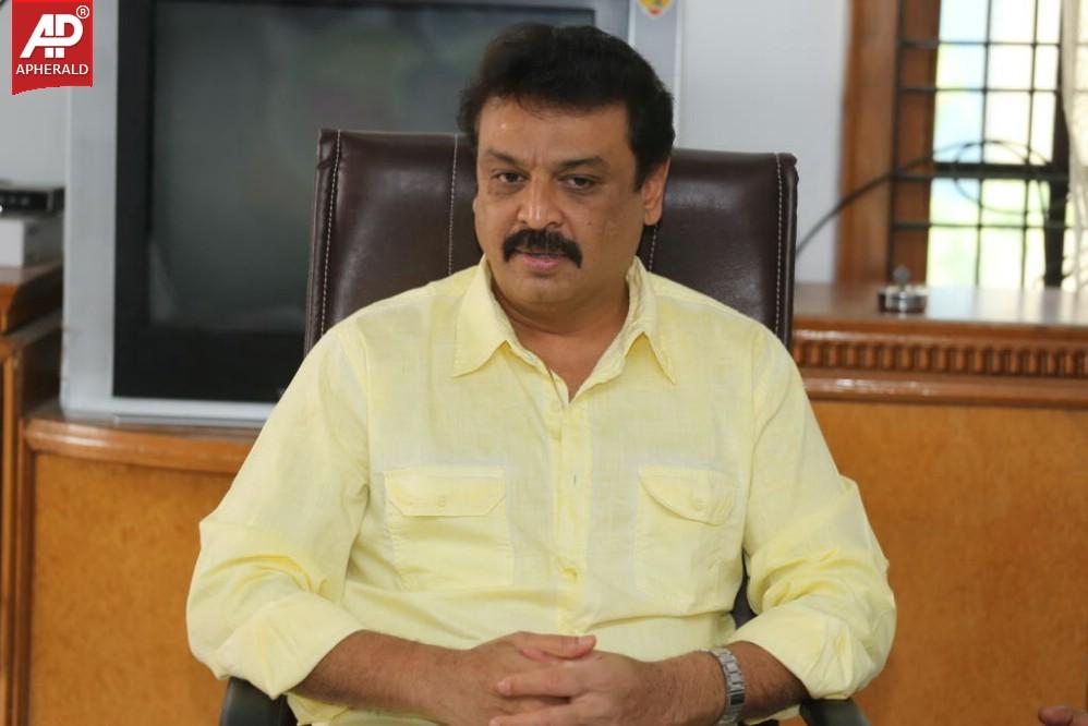 Senior Naresh Interview Stills