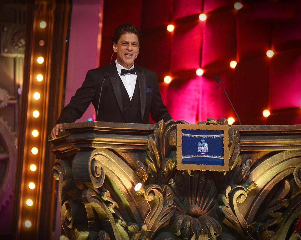 Shahrukh Khan At 21st Life Ok Screen Awards