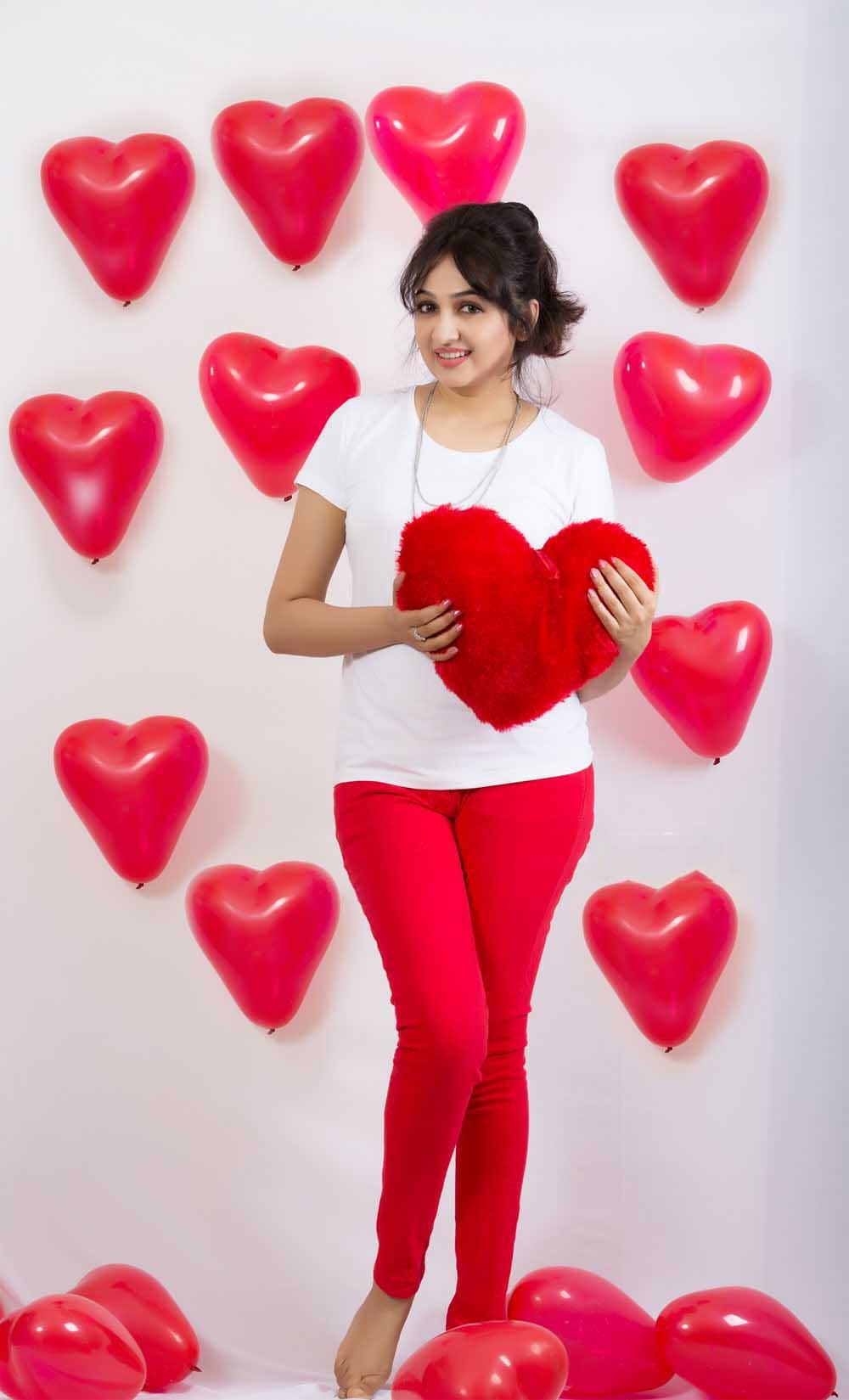 Aavaana Valentine Day Stills