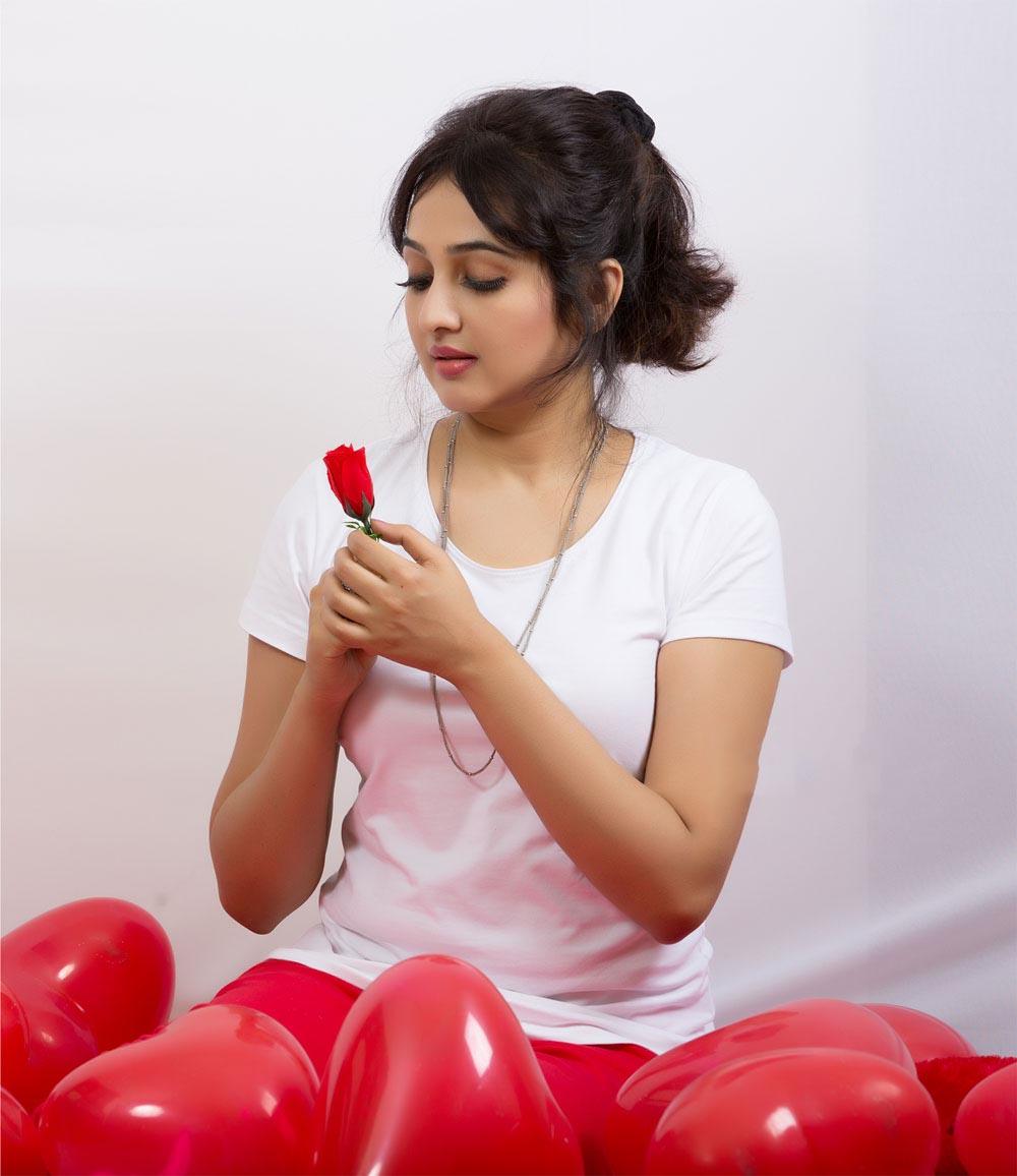 Aavaana Valentine Day Stills