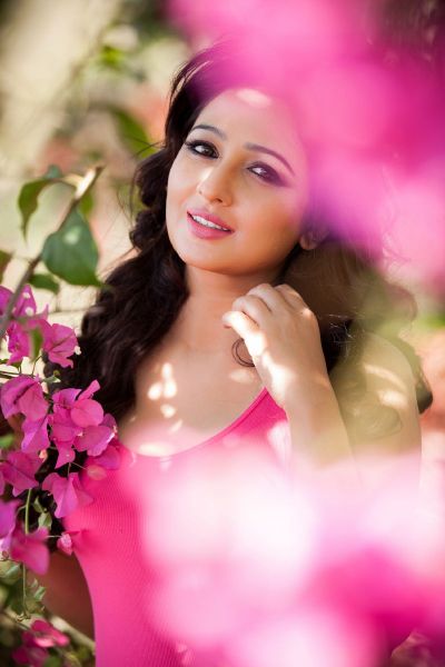 Actress Aavaana Pics