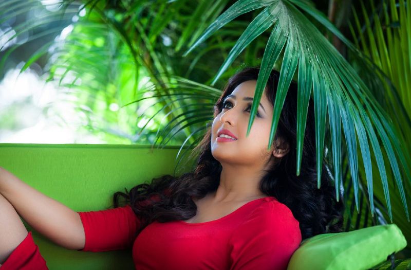 Actress Aavaana Pics