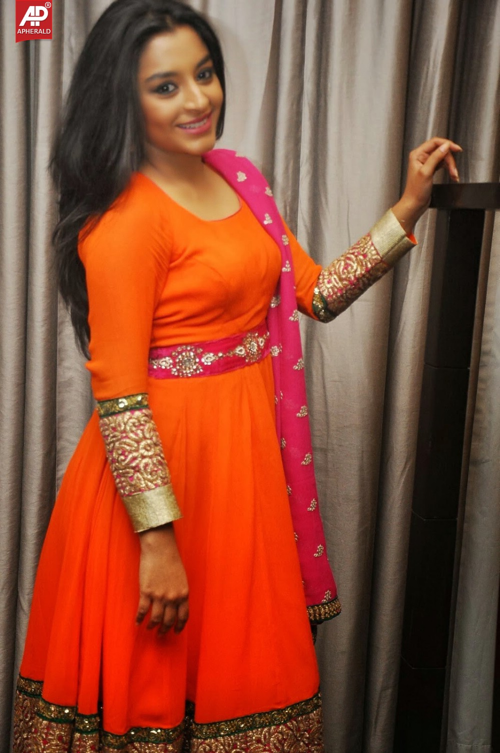 Actress Alisha Baig Photos