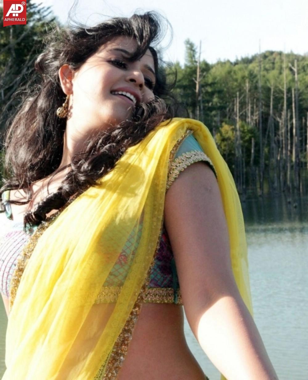 Actress Anjali Beautiful Stills