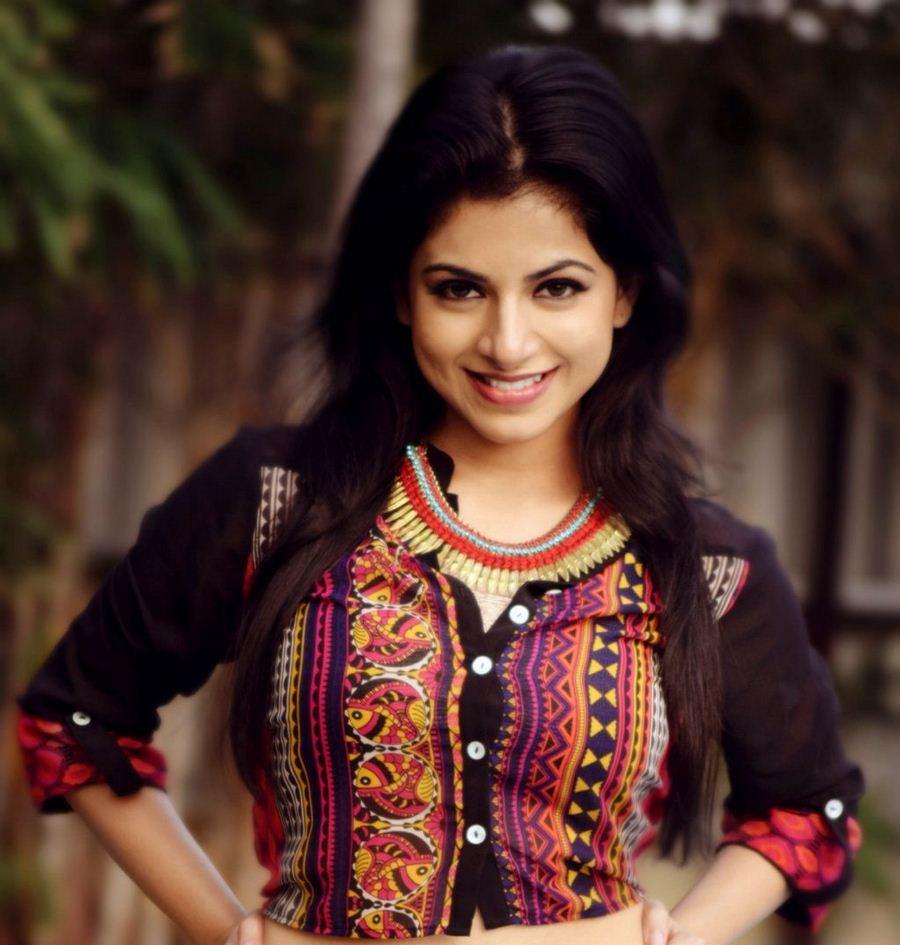 Actress Iswarya Menon Photo Shoot