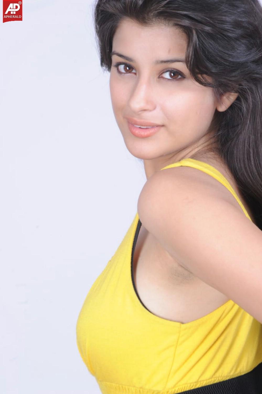 Actress Madhurima Photos