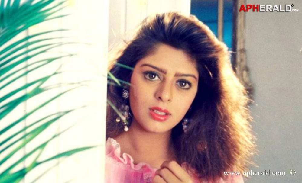 Actress Nagma rare Pics