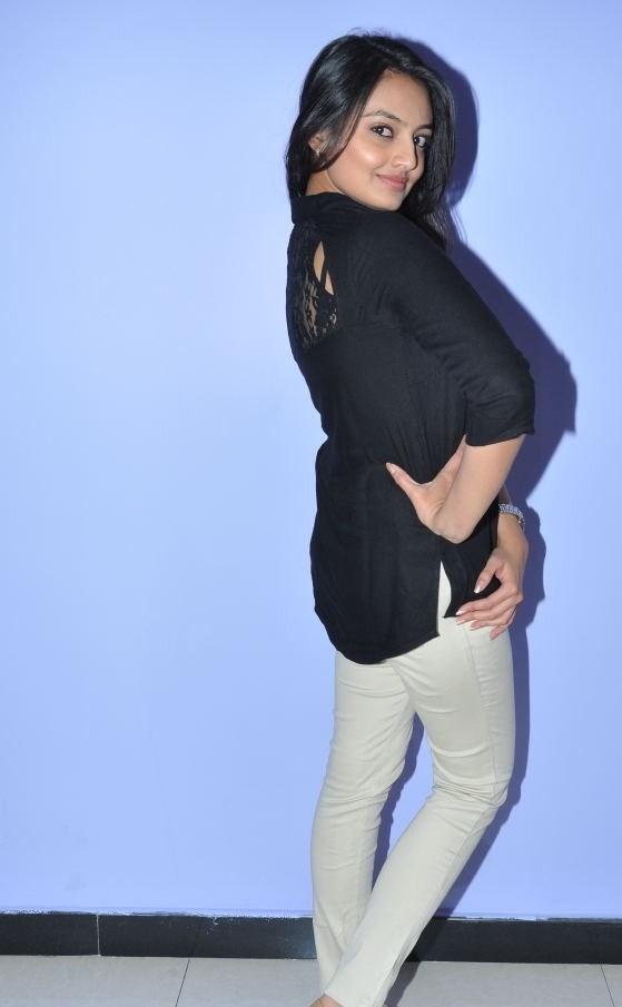 Actress Nikitha Narayan New Stills