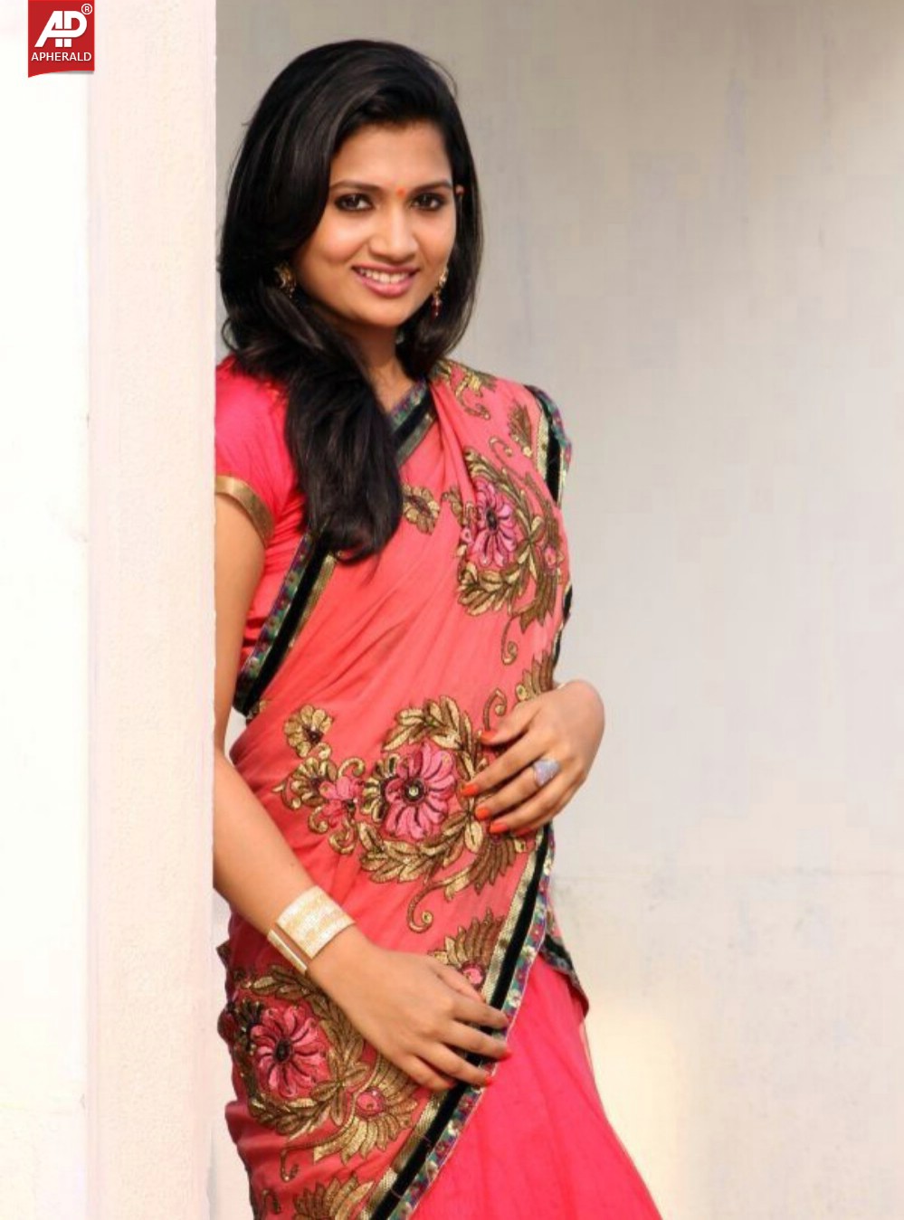 actress niraja photos