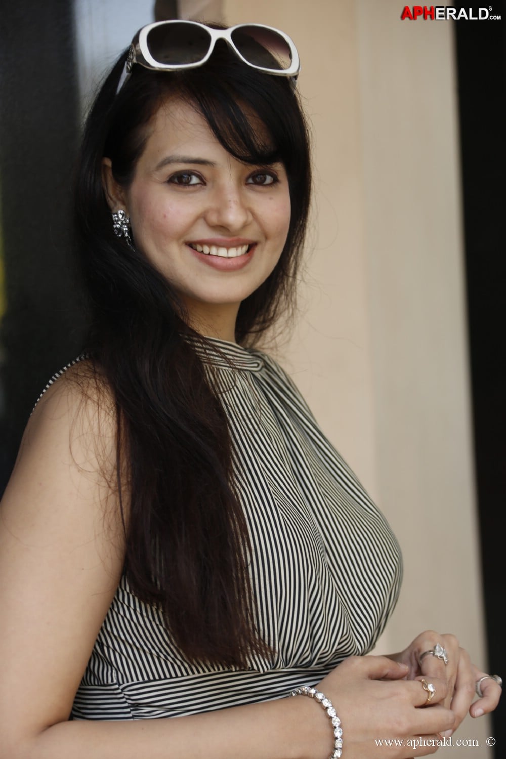 Actress Saloni Photos