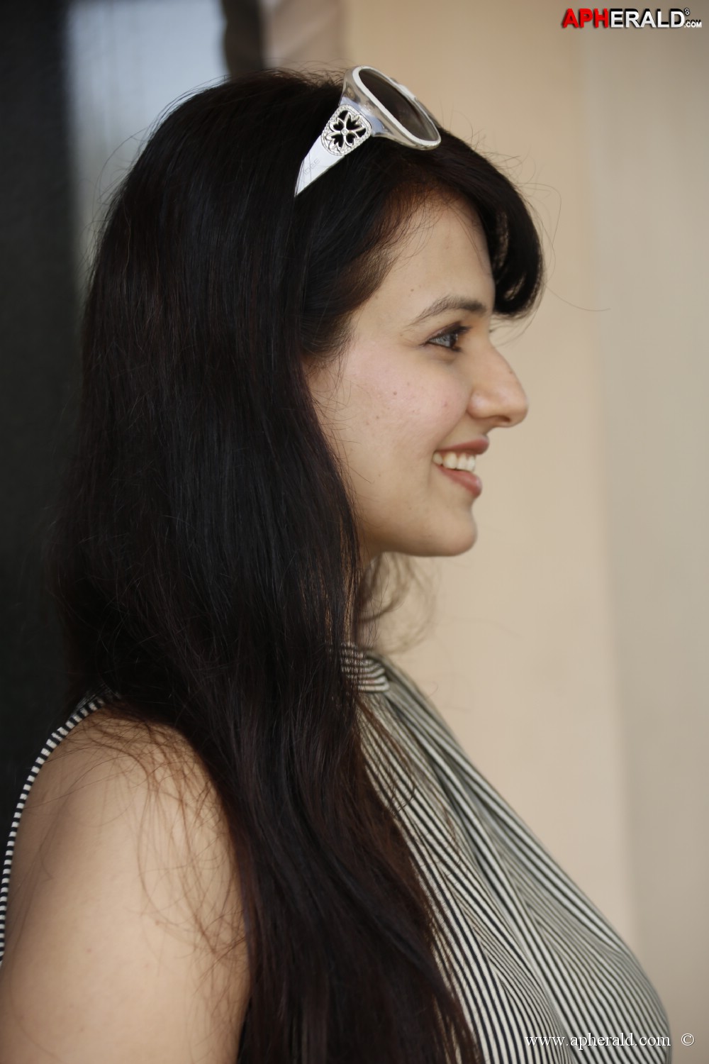 Actress Saloni Photos