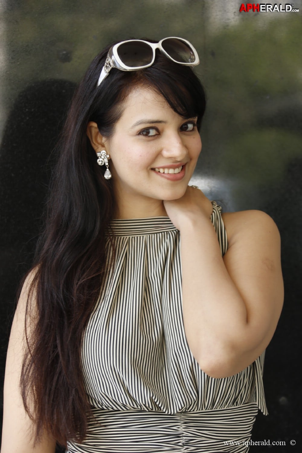 Actress Saloni Photos
