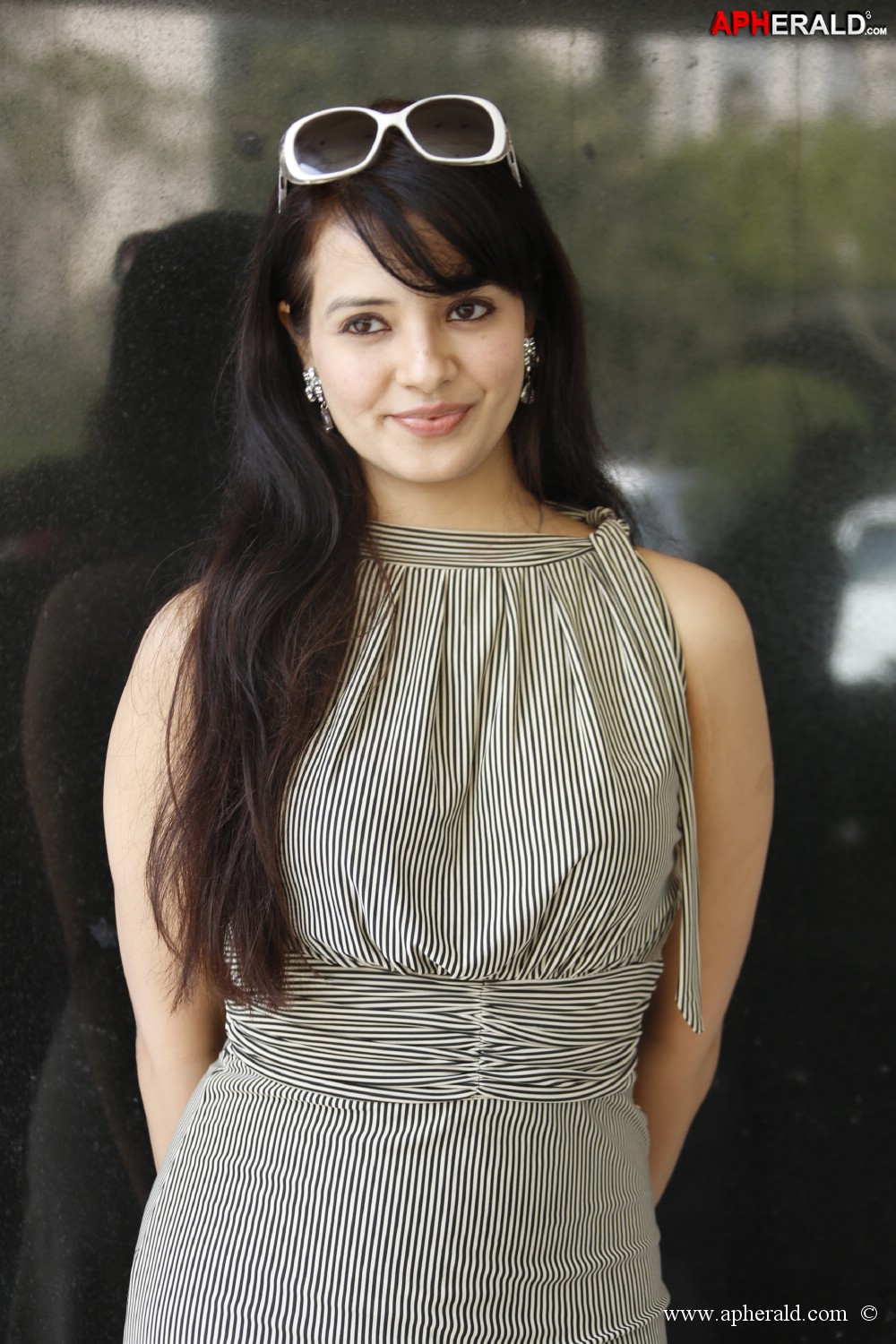 Actress Saloni Photos