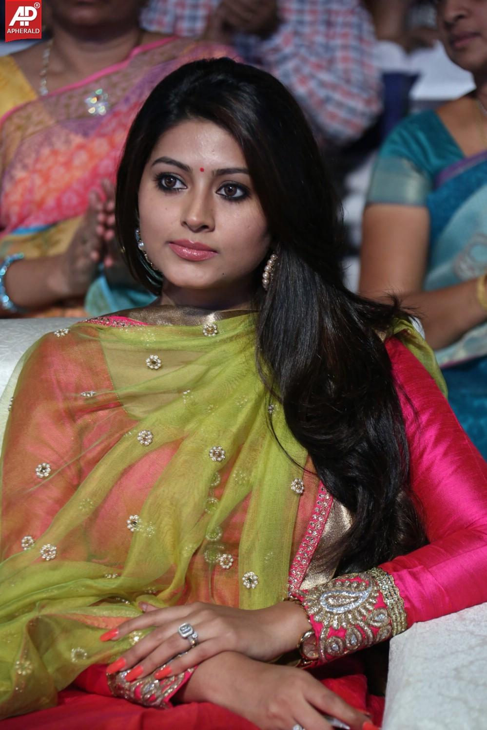 Actress Sneha New Pics