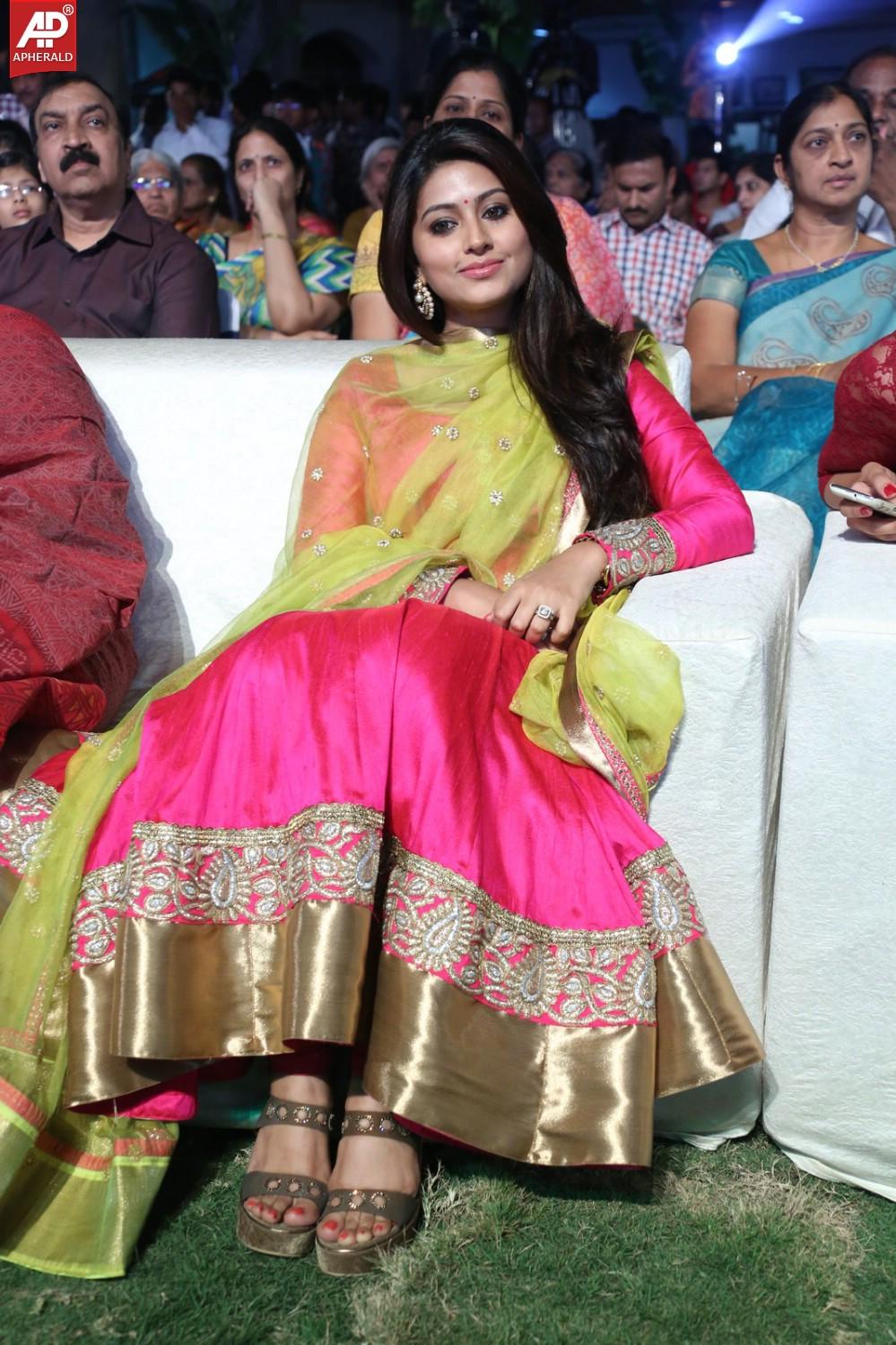 Actress Sneha New Pics