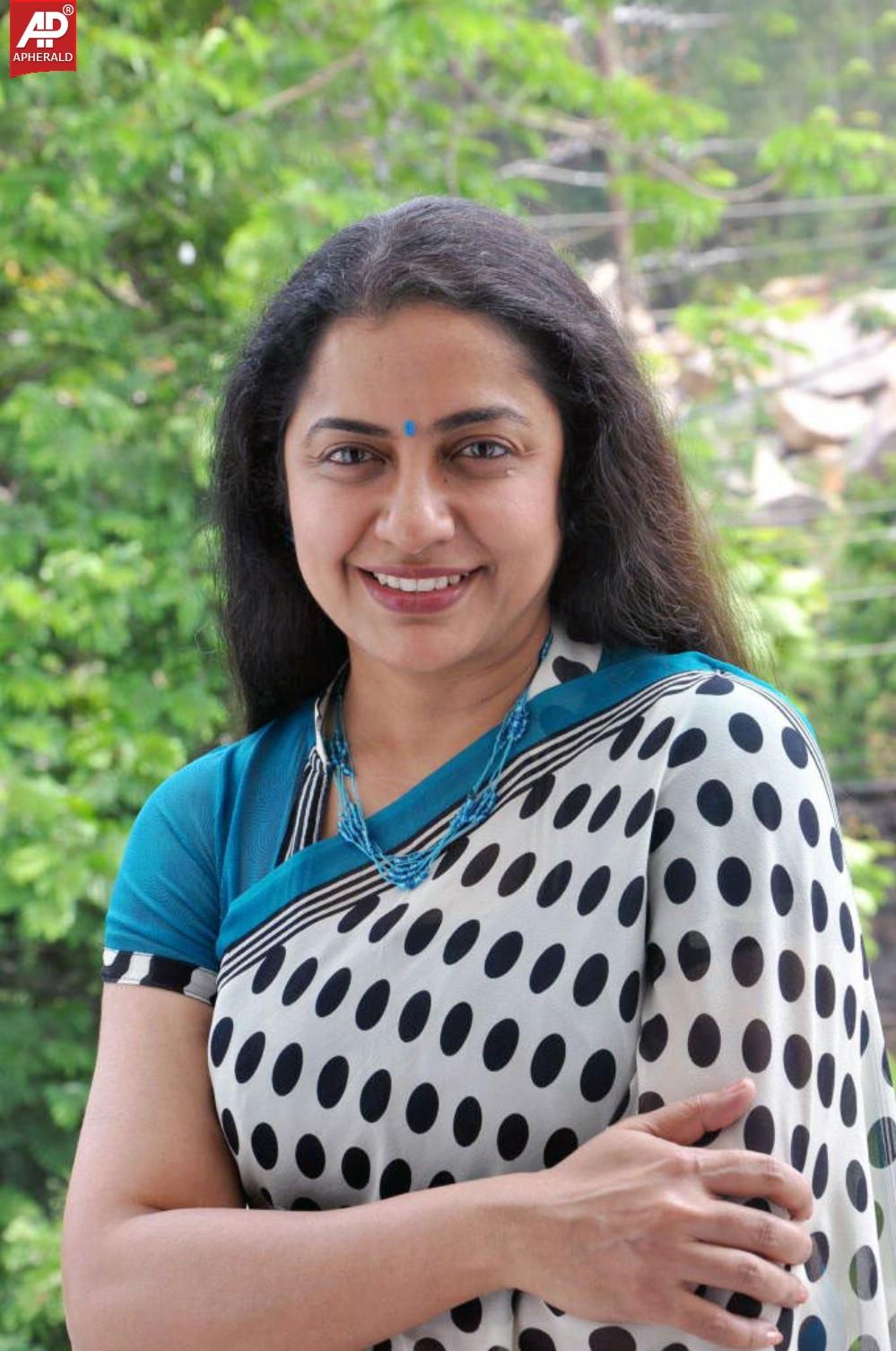 Actress Suhasini Photos