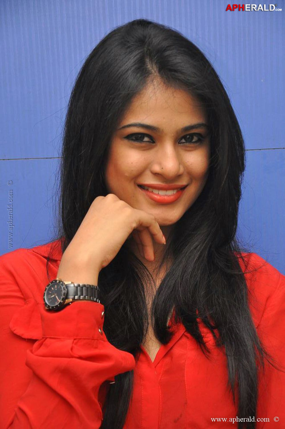 Actress Zara Photos