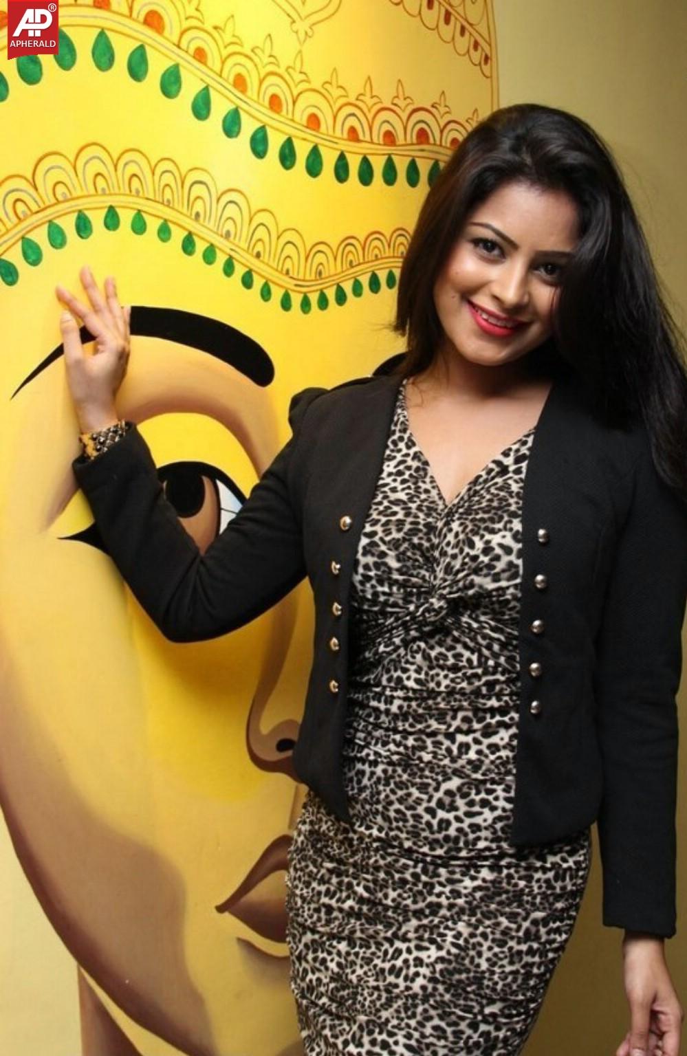 Akanksha Mohan Latest Photos