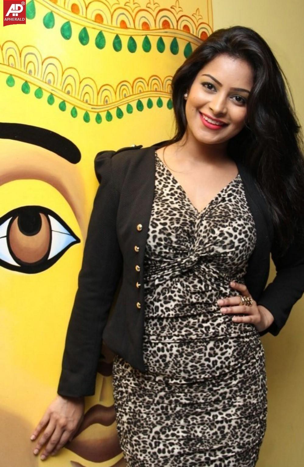 Akanksha Mohan Latest Photos