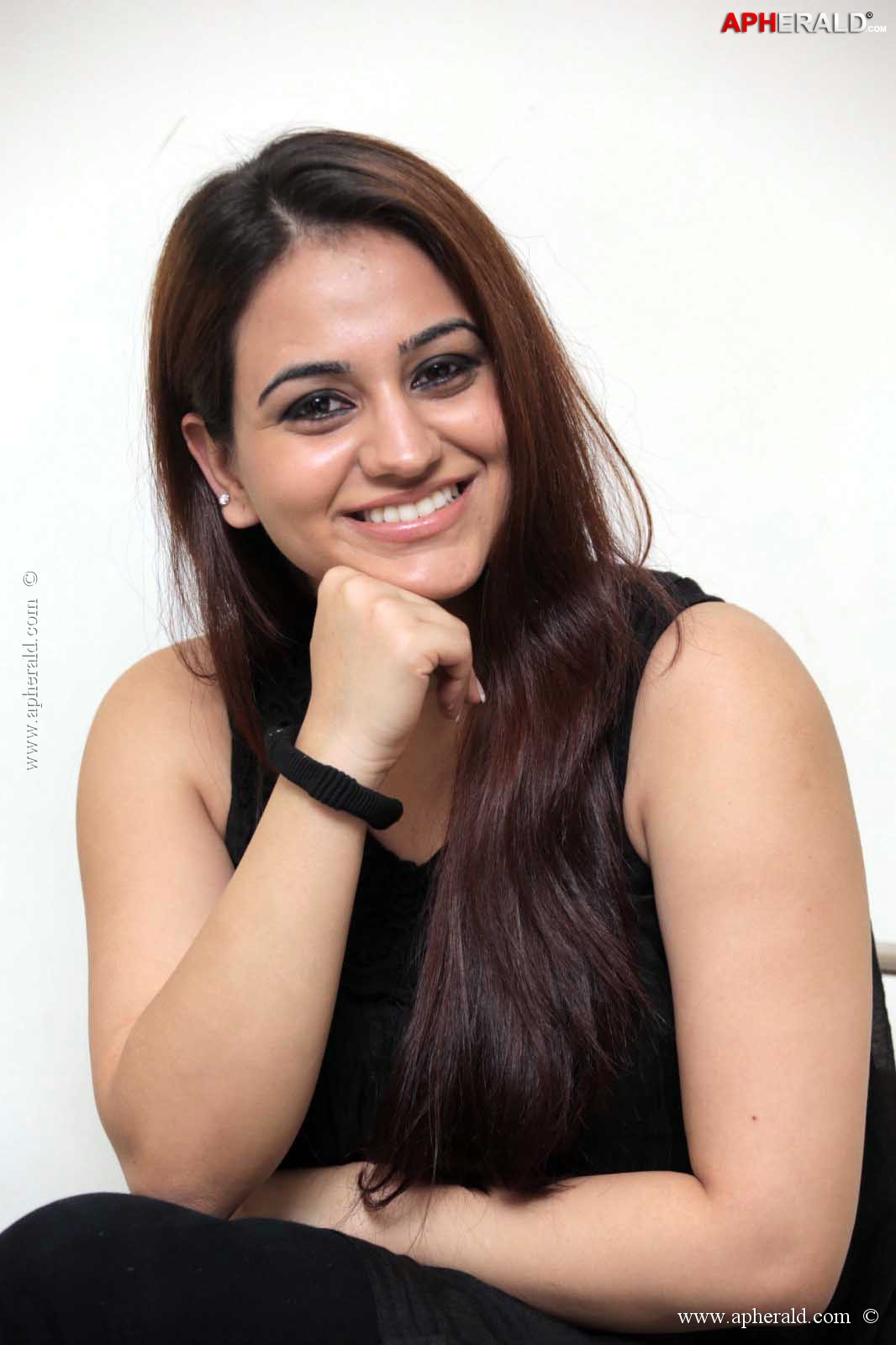 Aksha Spicy Photos