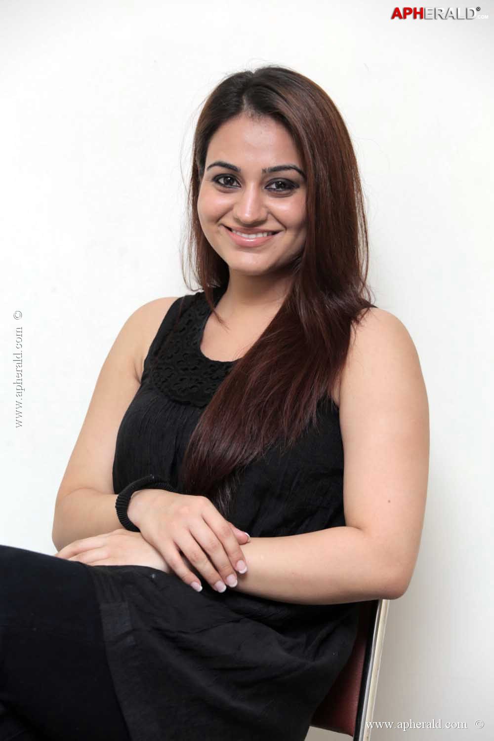 Aksha Spicy Photos