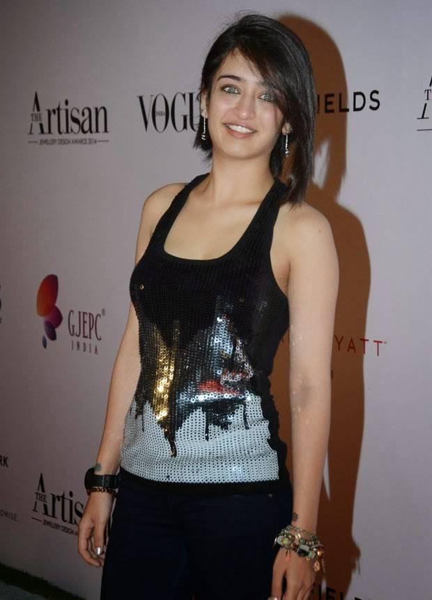 Akshara Haasan At Artisan Jewellery Design Awards photos