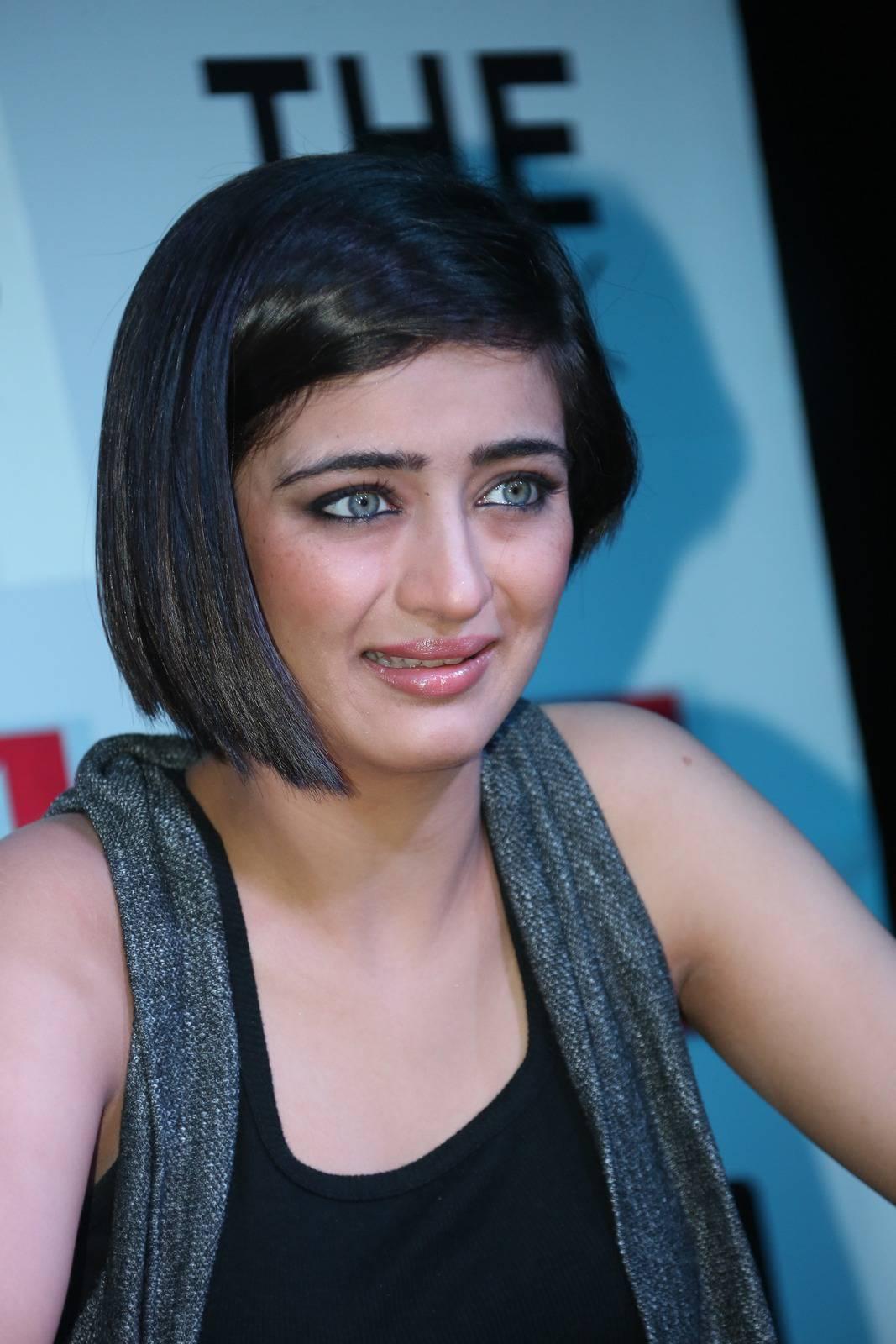 Akshara Haasan Latest Stills