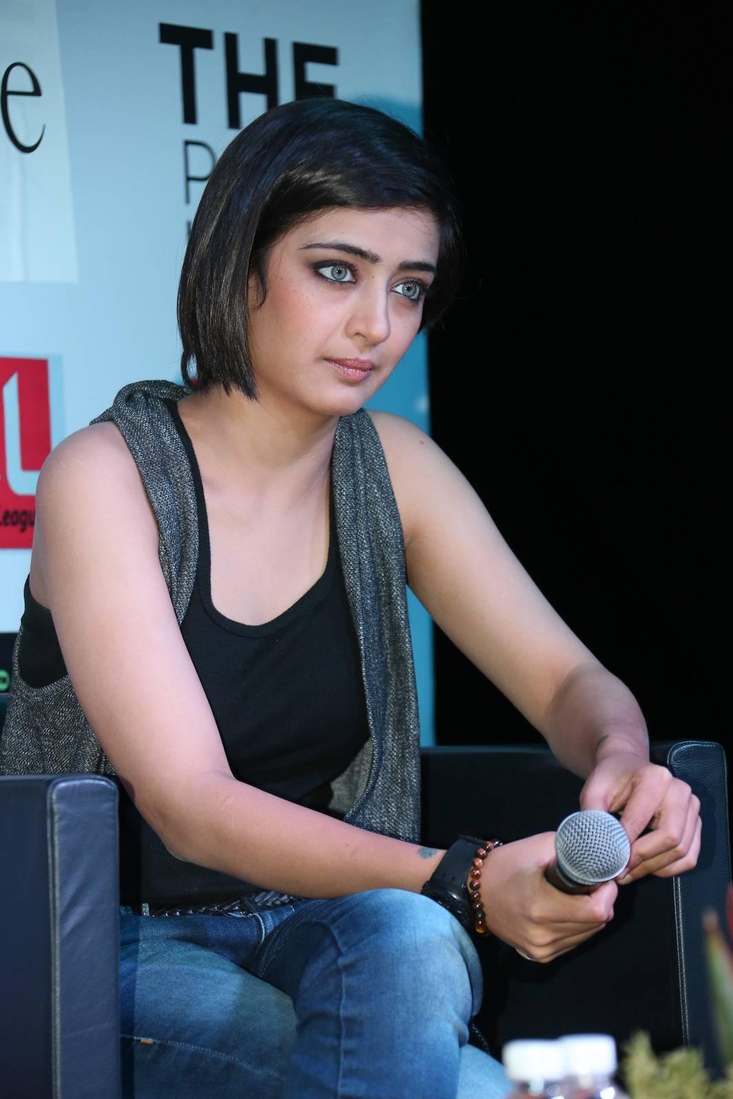 Akshara Haasan Latest Stills