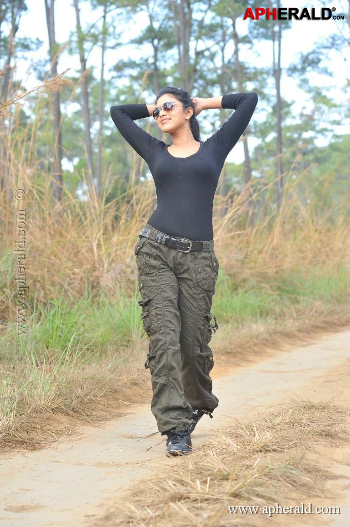 Amala Paul Latest Photos