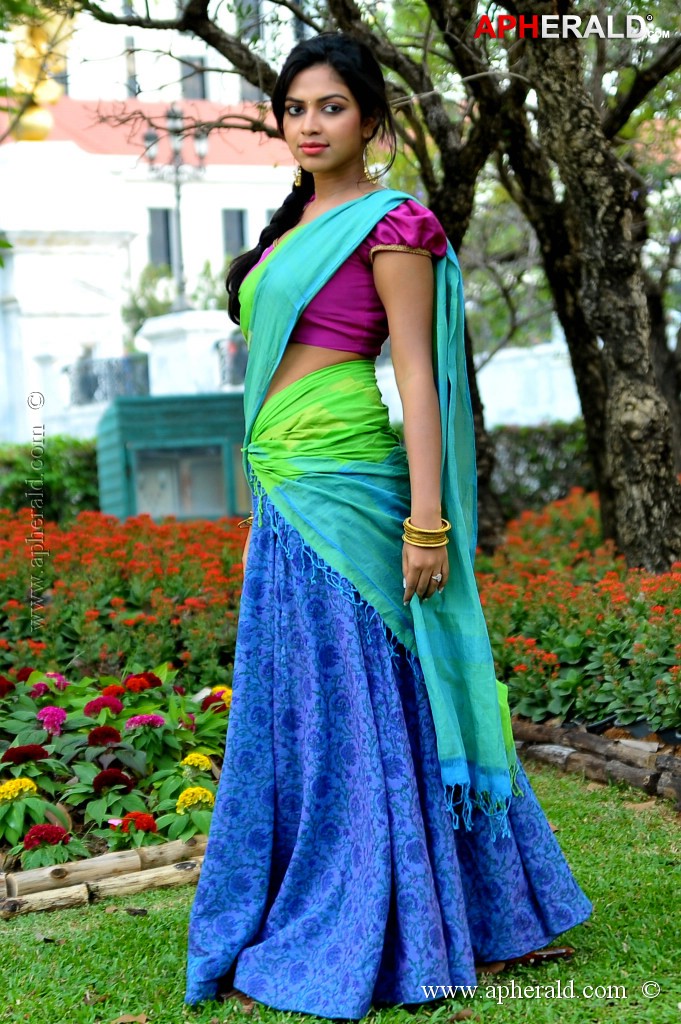 Amala Paul Latest Stills