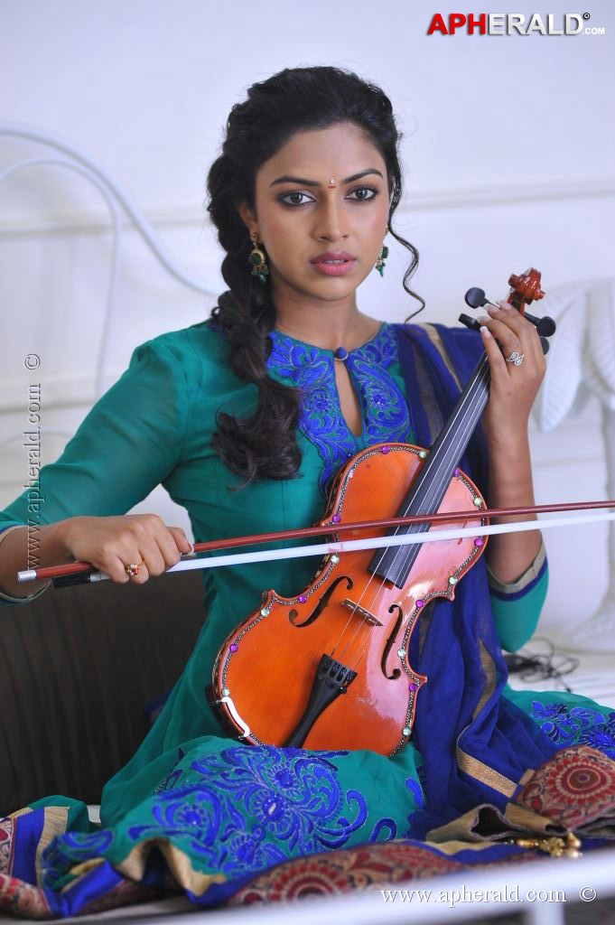 Amala Paul New Photos