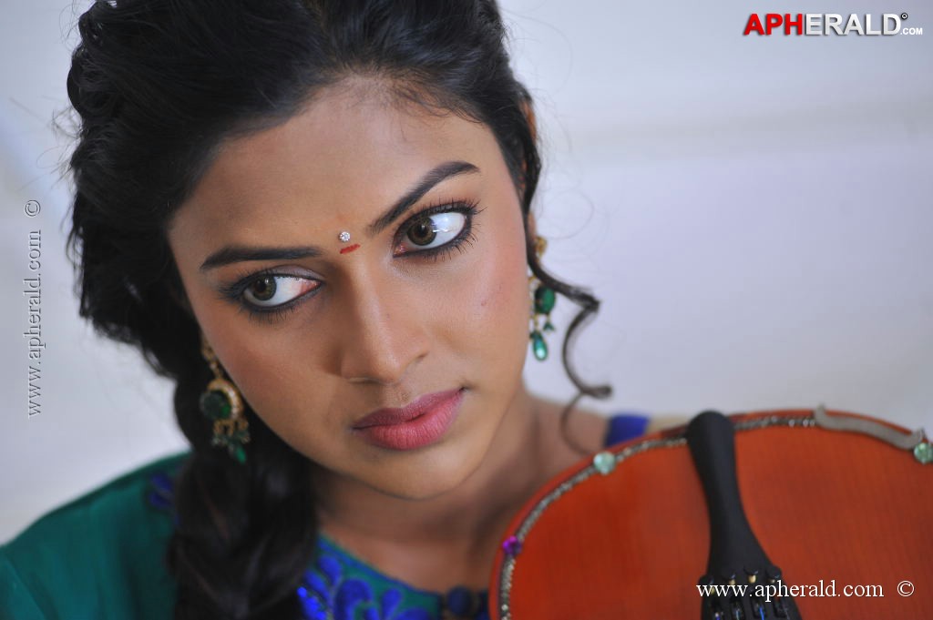Amala Paul New Photos