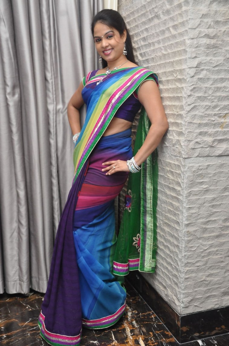 Anchor Chitralekha Saree Photos