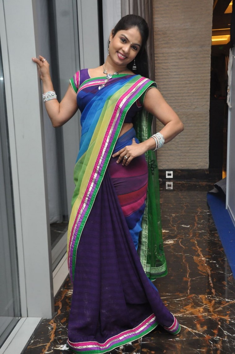 Anchor Chitralekha Saree Photos