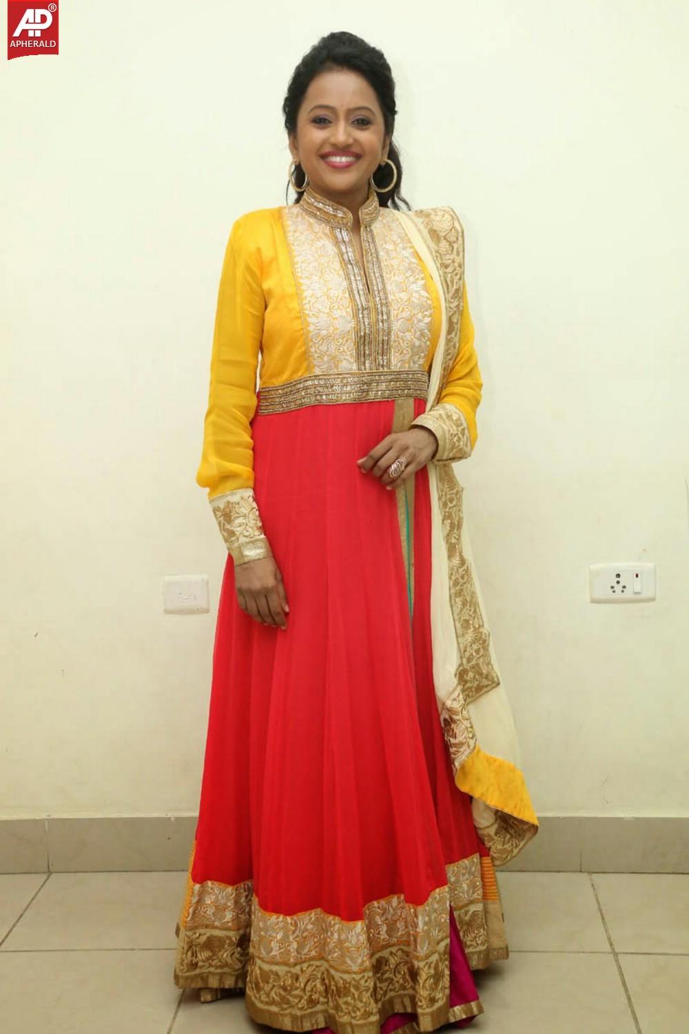 Anchor Suma Latest Photos