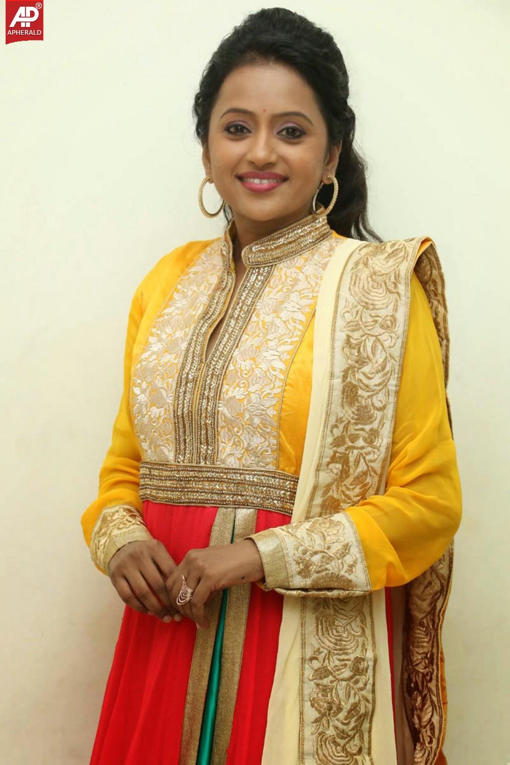 Anchor Suma Latest Photos