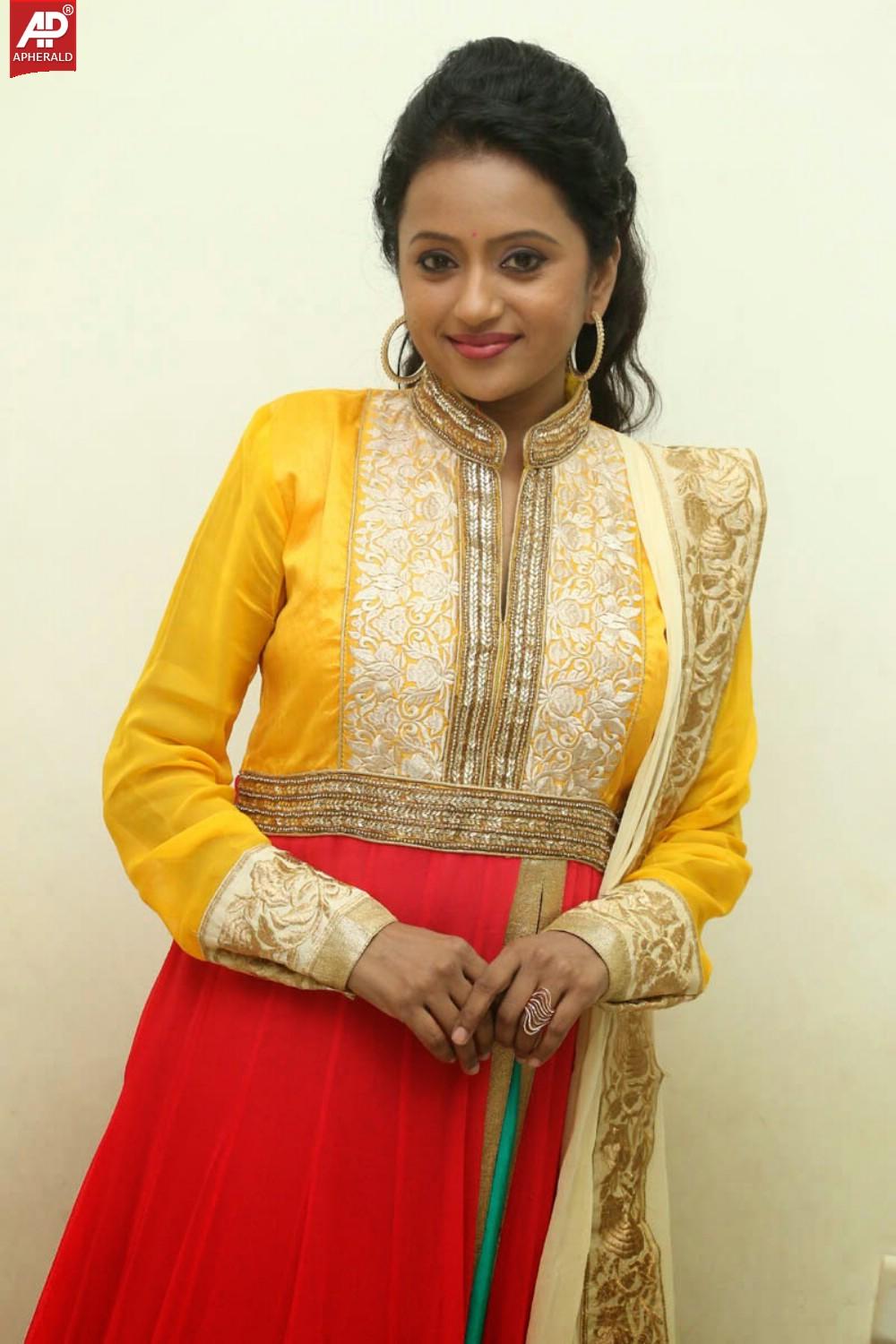 Anchor Suma Latest Photos