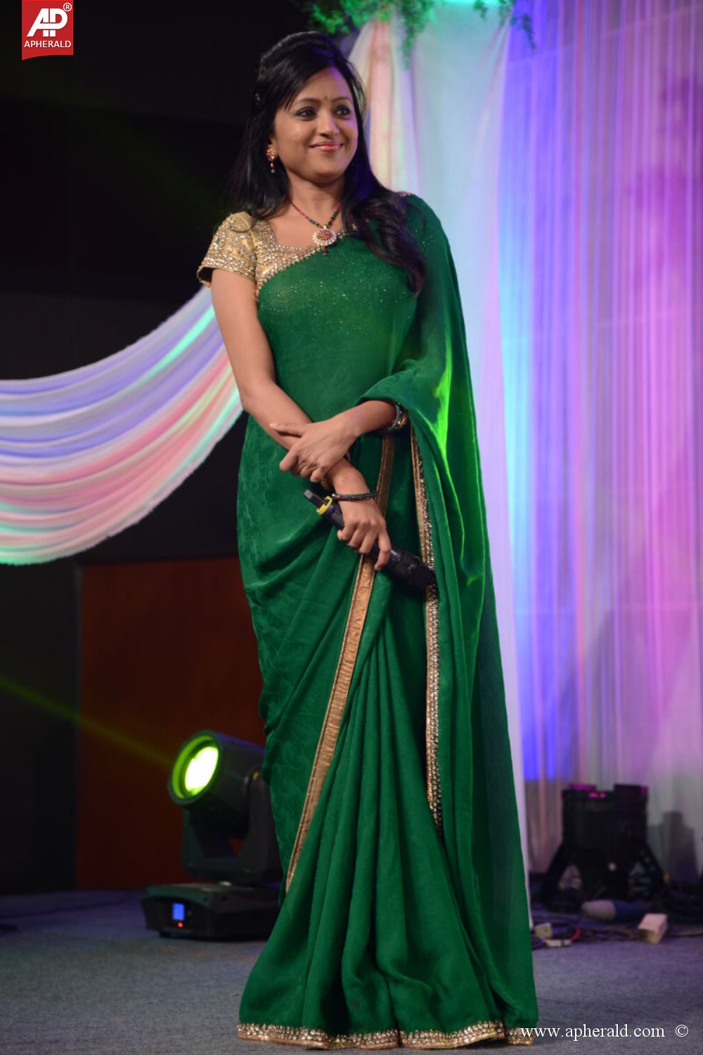 Anchor Suma Saree Photos