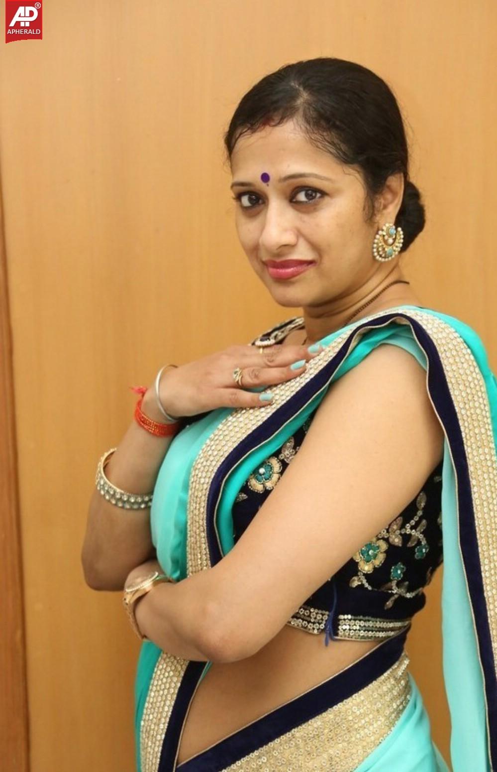 Anitha Chowdary Saree Stills