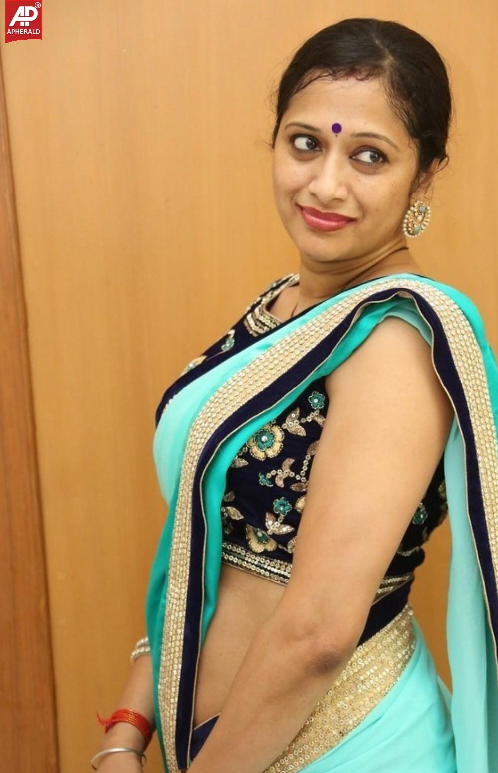 Anitha Chowdary Saree Stills