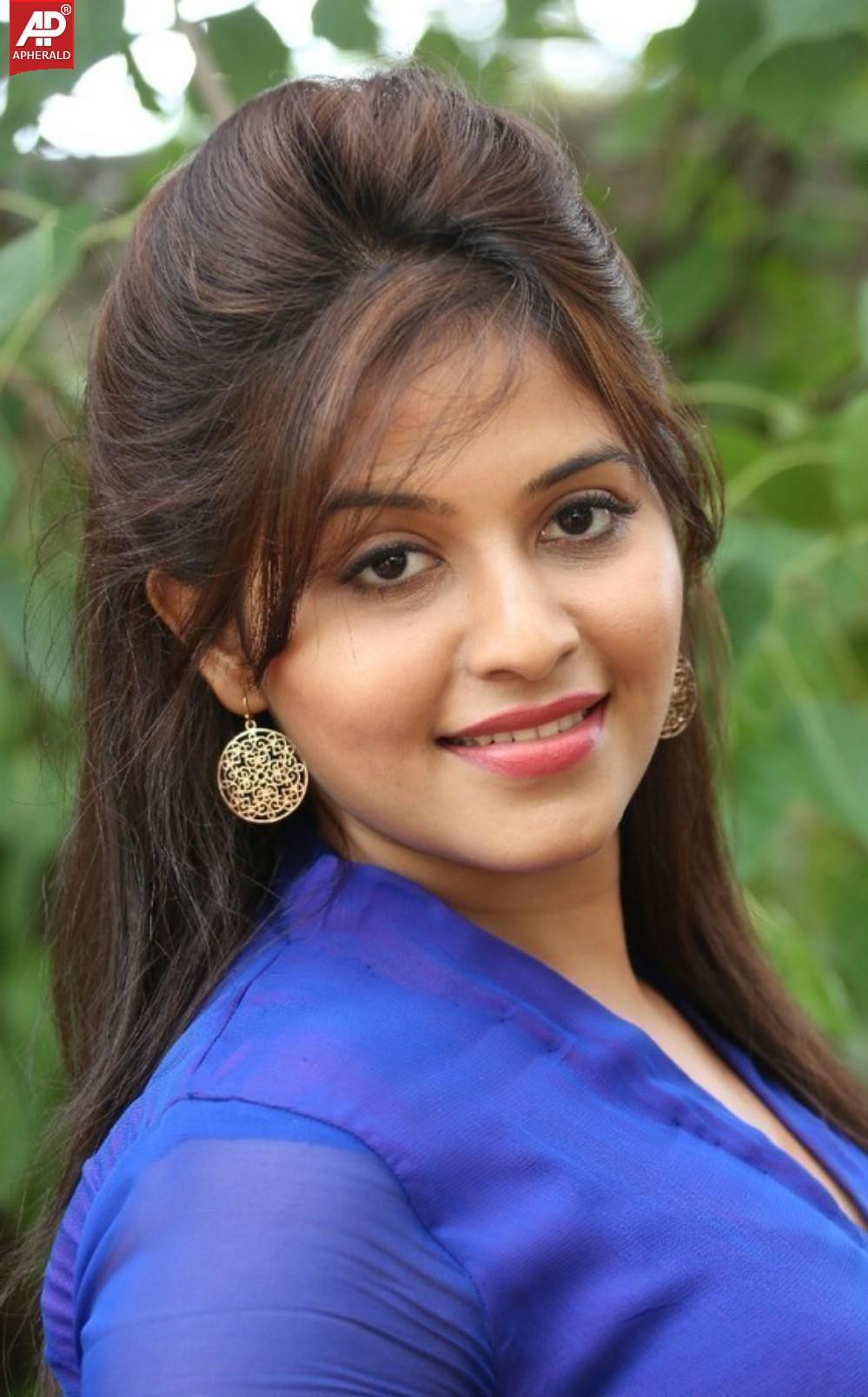 Anjali New Pics
