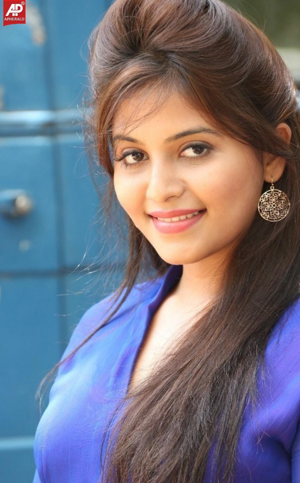 Anjali New Pics