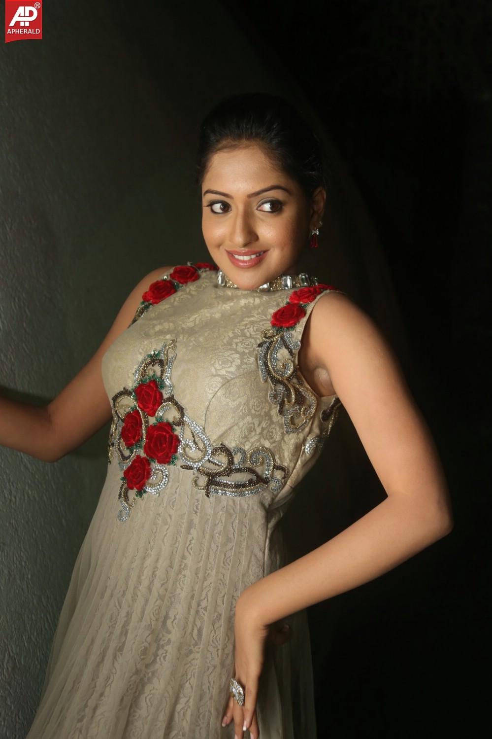 Anjana Deshpande Photos