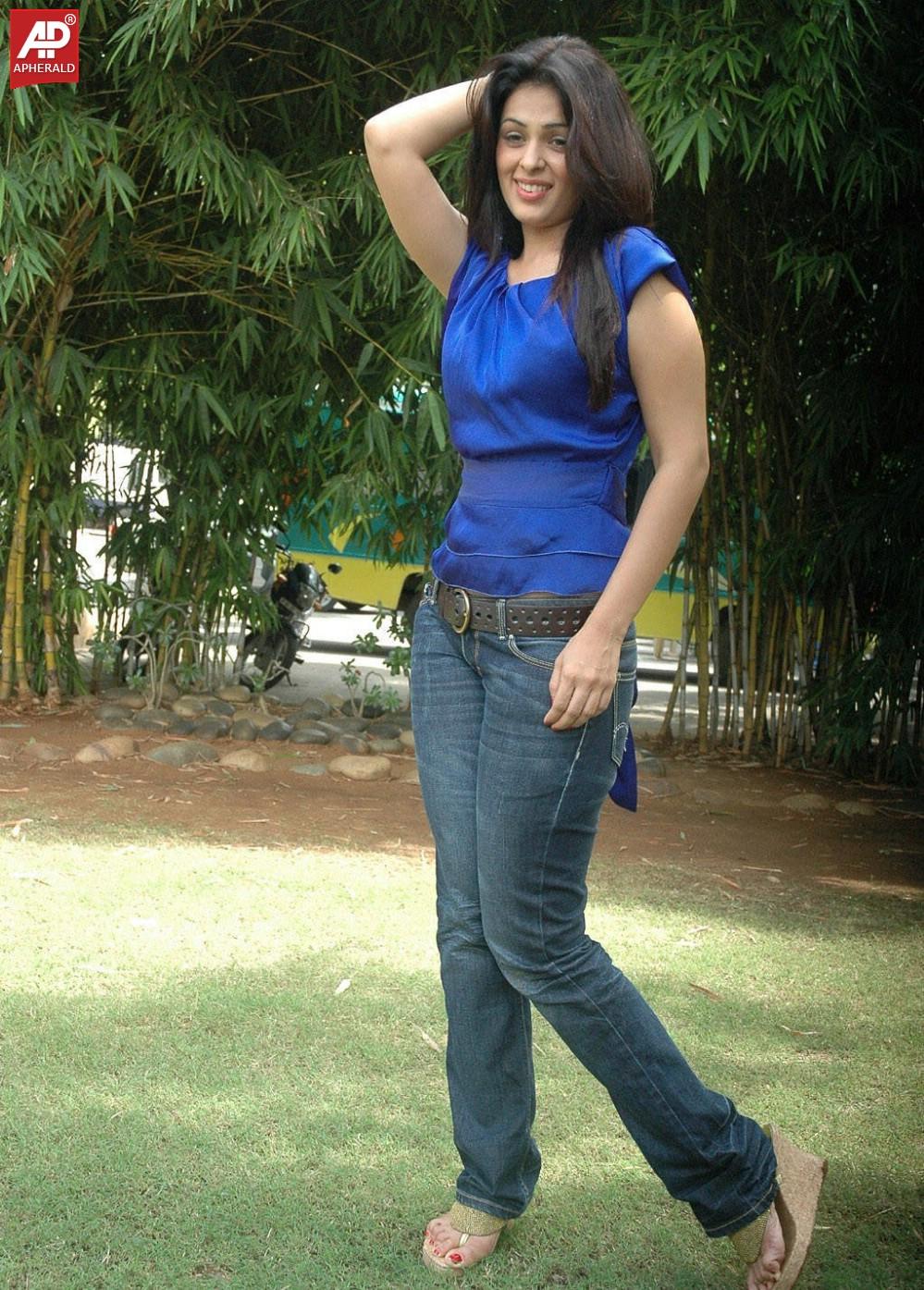 Anjana Sukhani Latest Photoshoot