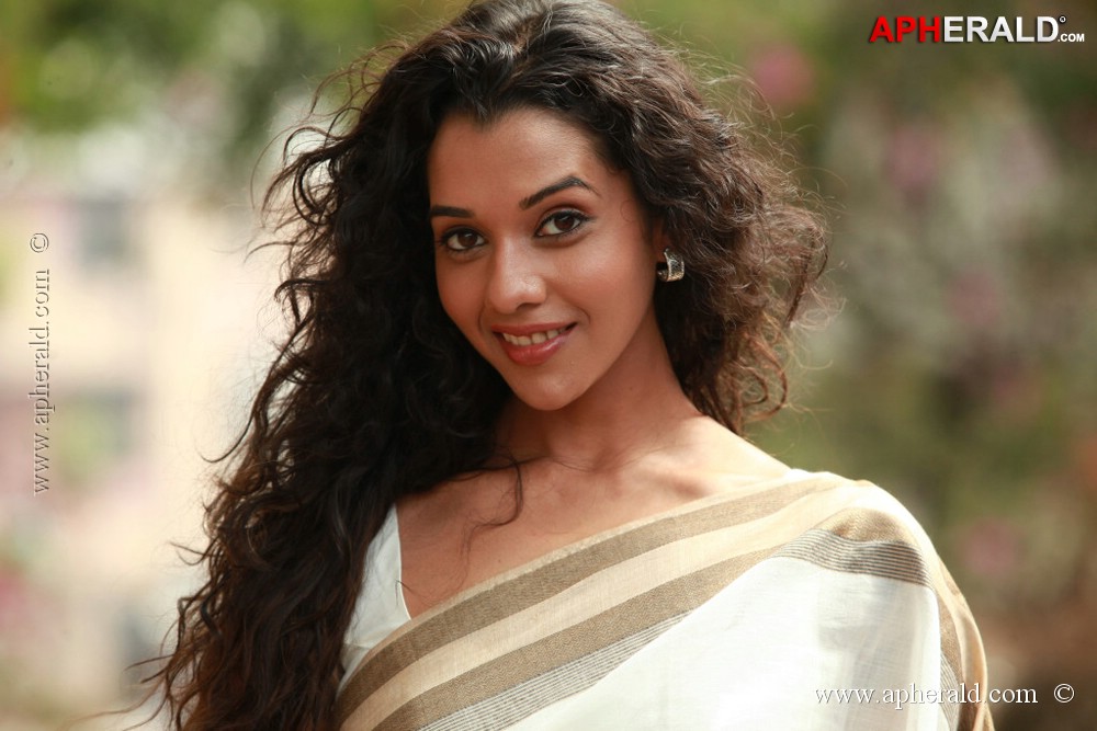 Anu Priya New Photos