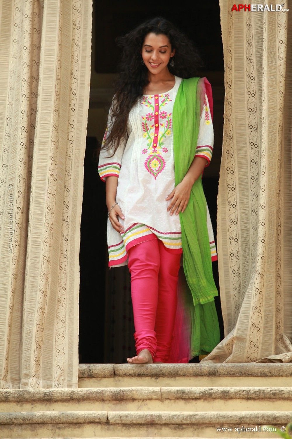 Anu Priya New Photos