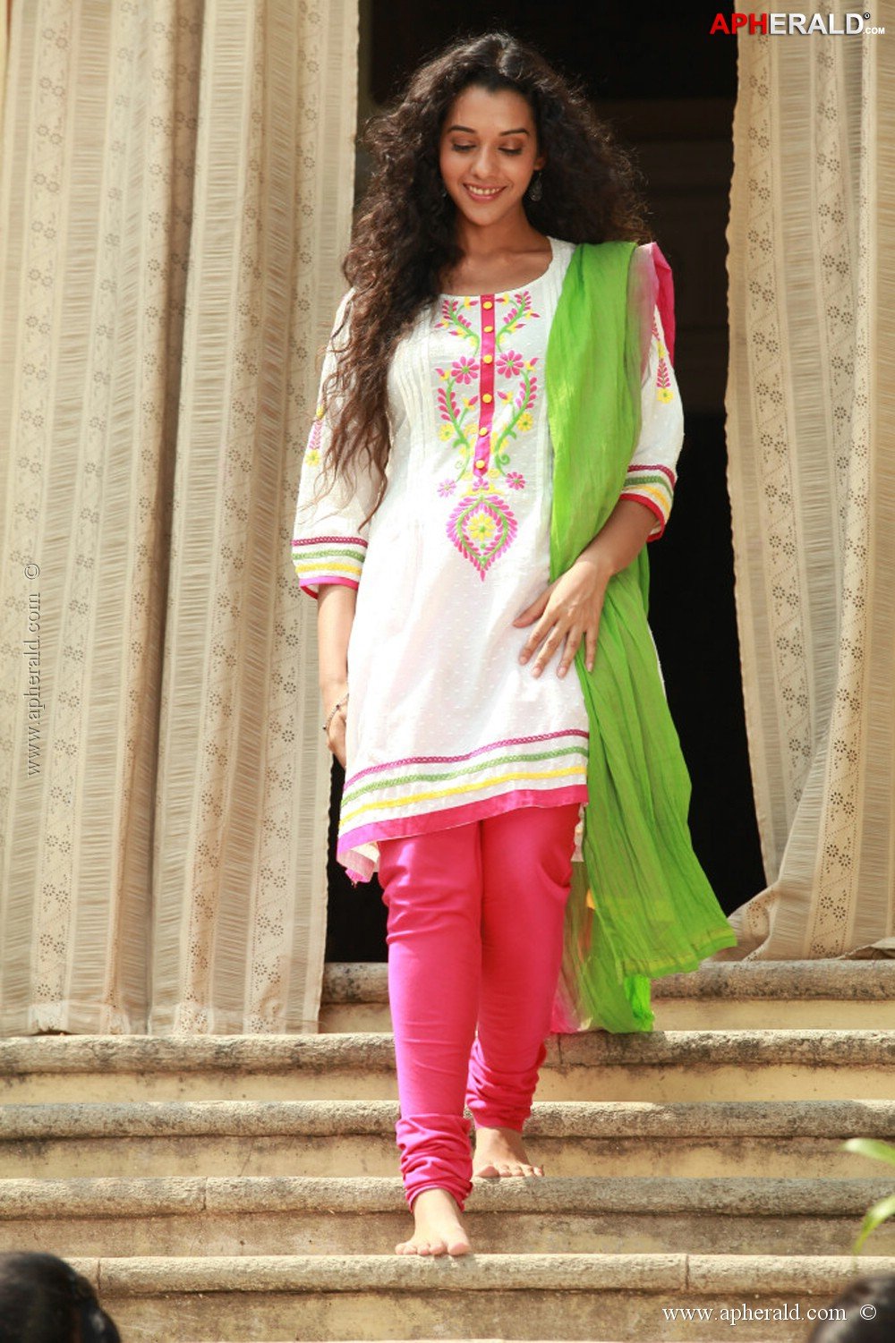 Anu Priya New Photos