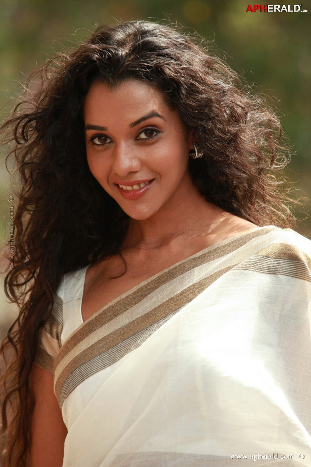 Anu Priya New Photos