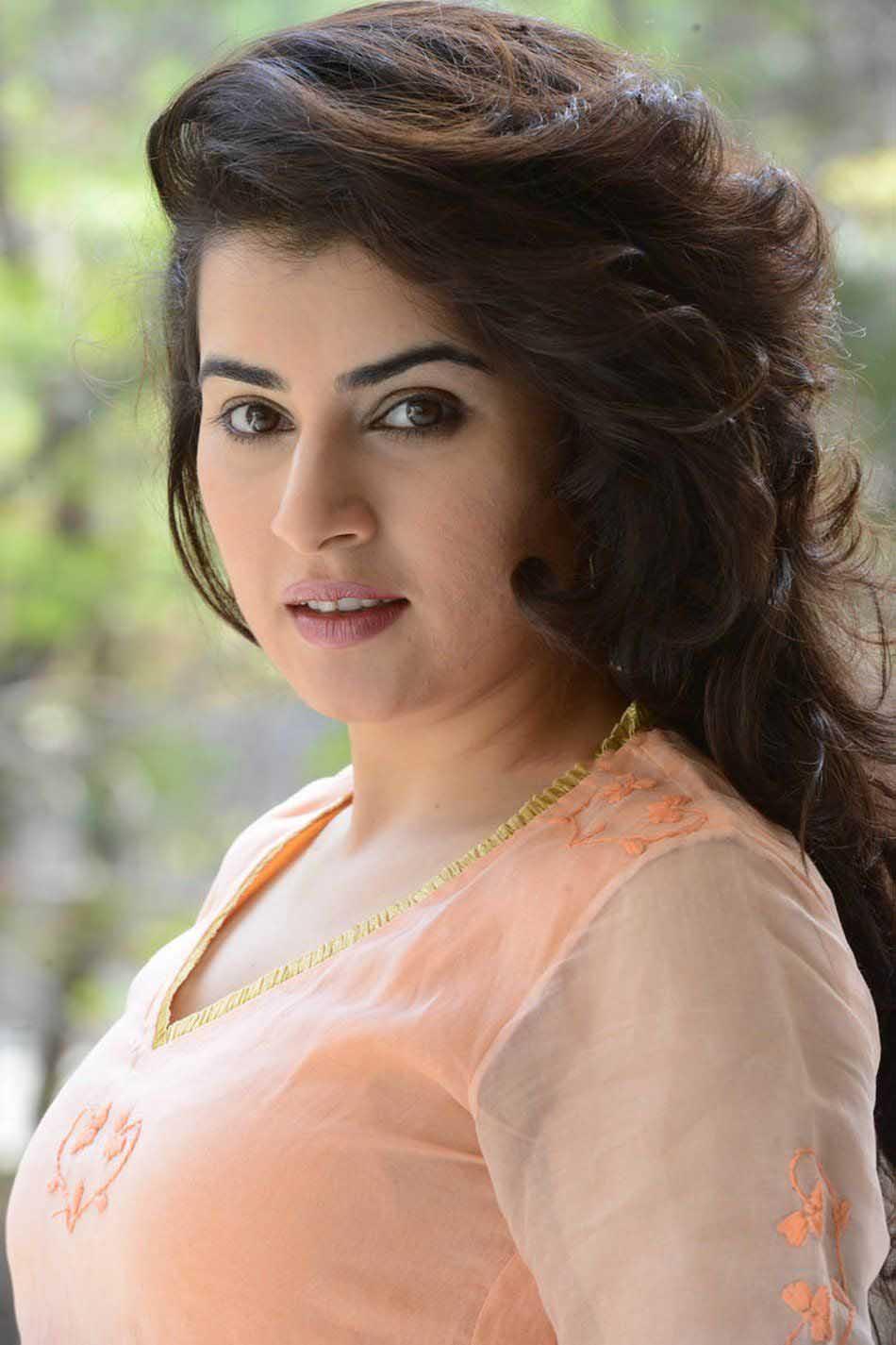 Archana beautiful Pics