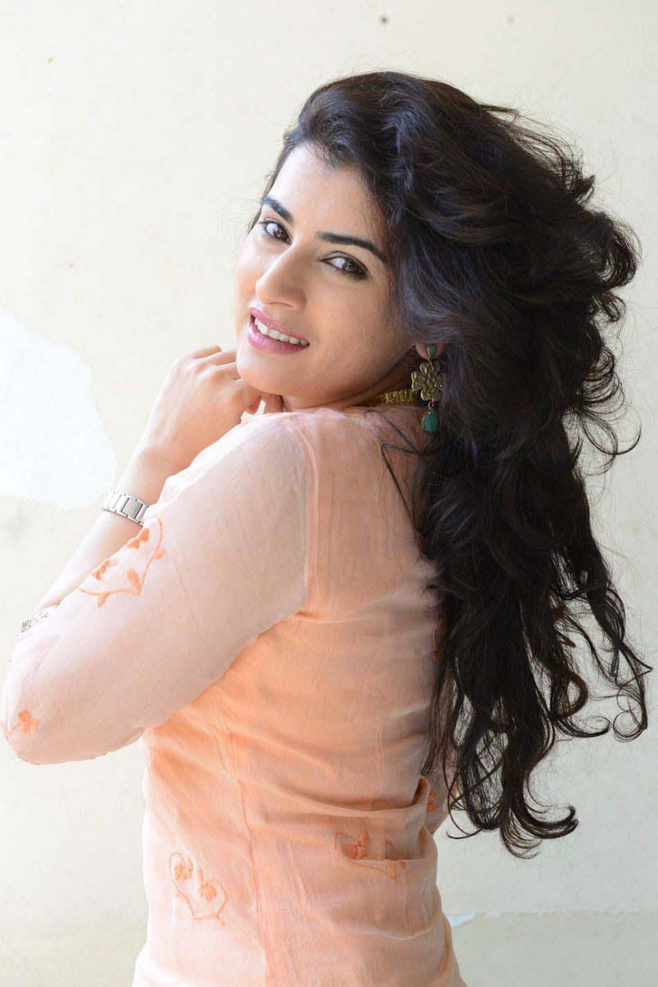 Archana beautiful Pics